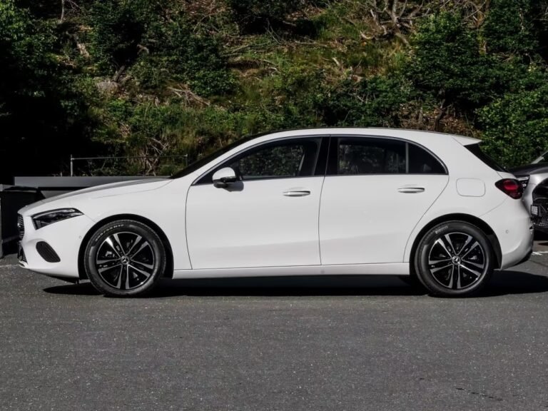 2024 Mercedes-Benz A 250 e, White