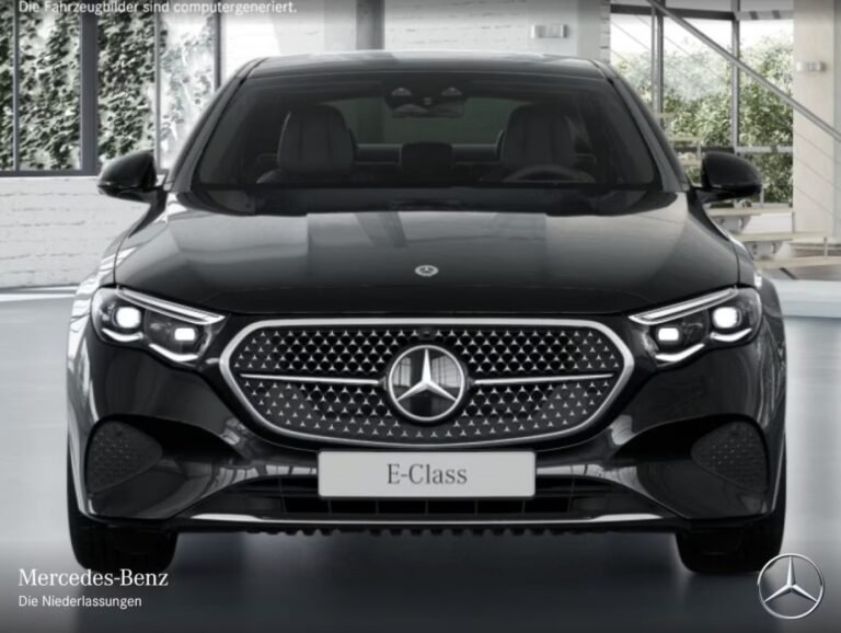 2024 Mercedes-Benz E 300 e, Black