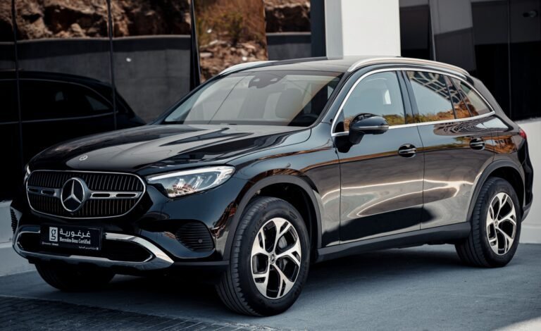 2024 Mercedes-Benz GLC 300 e 4MATIC, Black