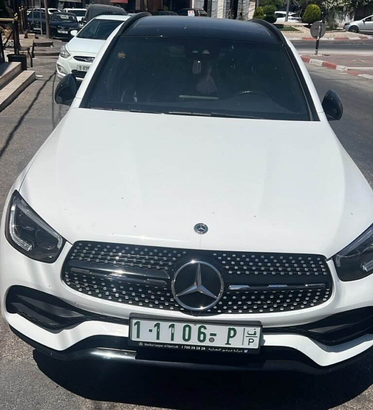 2019 Mercedes-Benz GLC 200, White